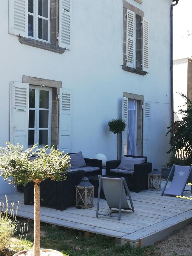 Chambre d'hôte équestre Au petit bonheur Chateldon Exterior foto
