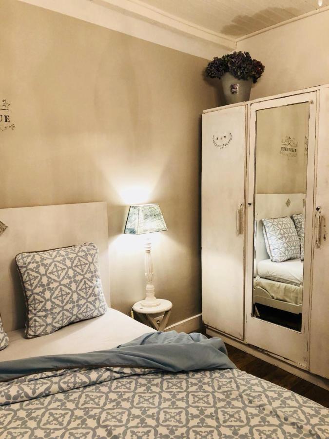 Chambre d'hôte équestre Au petit bonheur Chateldon Exterior foto