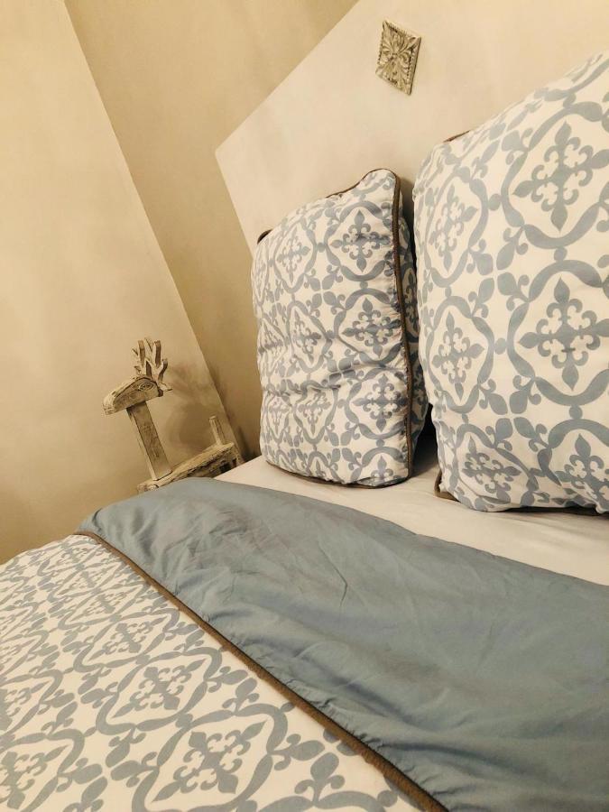 Chambre d'hôte équestre Au petit bonheur Chateldon Exterior foto